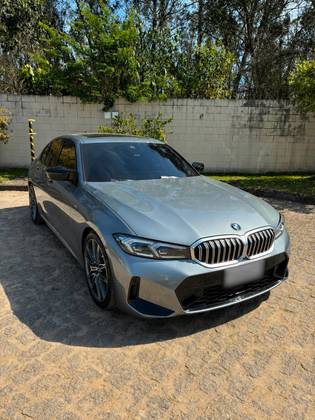 BMW 320i 2.0 16V TURBO FLEX M SPORT AUTOMÁTICO BMW 320i 2.0 16V TURBO FLEX M SPORT AUTOMÁTICO